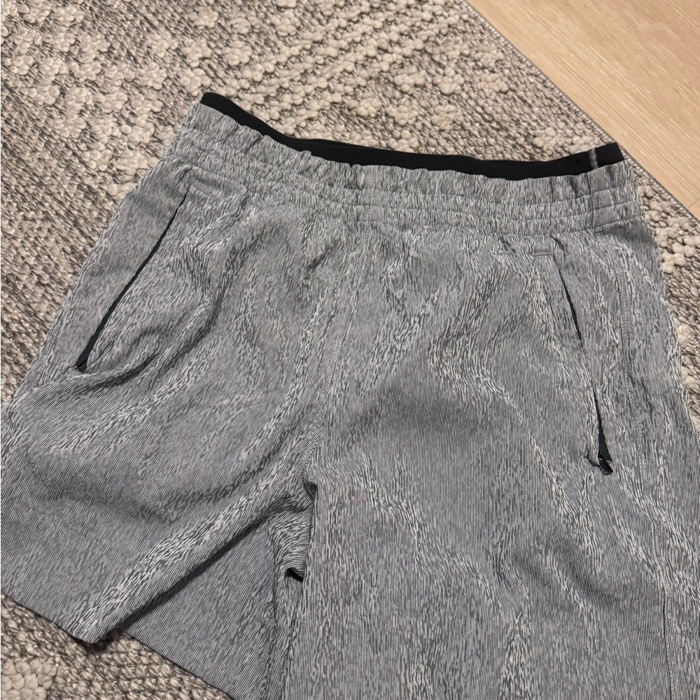 Athleta women’s Athletic Shorts in Gray